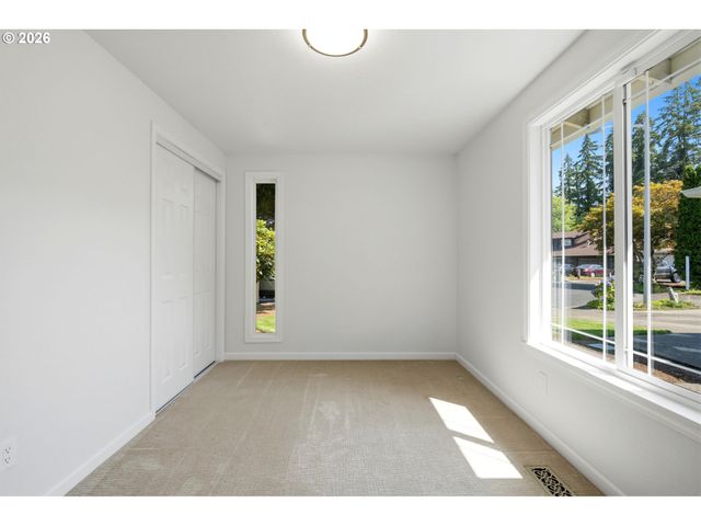 20350 Sw CELEBRITY Ct, Beaverton, OR 97078