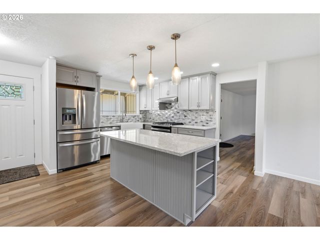 20350 Sw CELEBRITY Ct, Beaverton, OR 97078