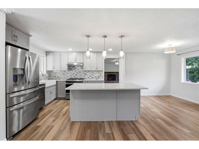 20350 Sw CELEBRITY Ct, Beaverton, OR 97078