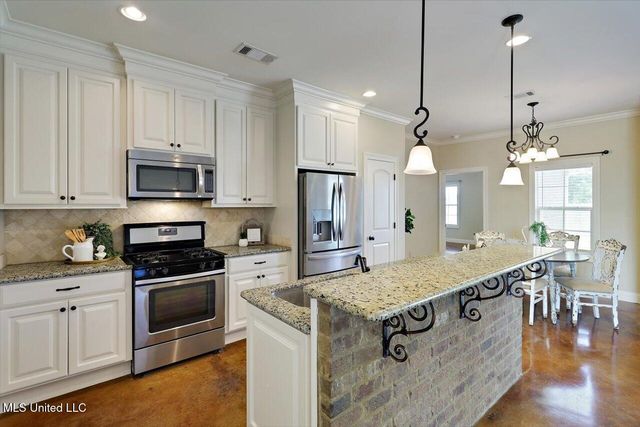 439 Greenfield Ridge Circle, Brandon, MS 39042
