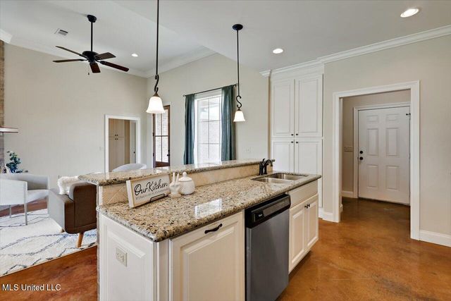439 Greenfield Ridge Circle, Brandon, MS 39042