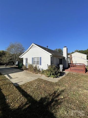 2109 Heather Glen Lane, Charlotte, NC 28208