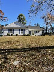 2109 Heather Glen Lane, Charlotte, NC 28208