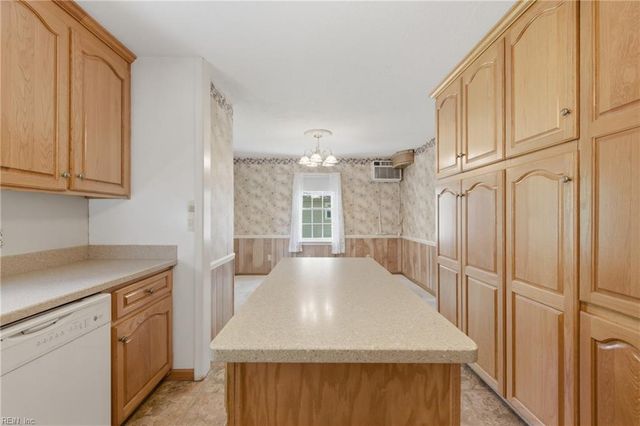406 Teepee DR, Newport News, VA 23602
