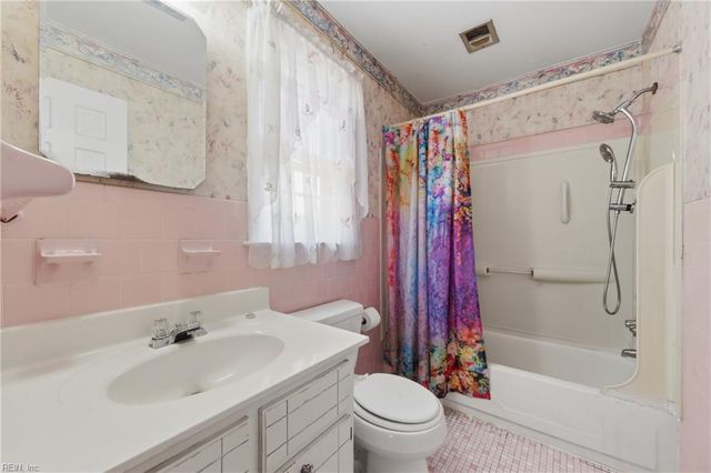 406 Teepee DR, Newport News, VA 23602