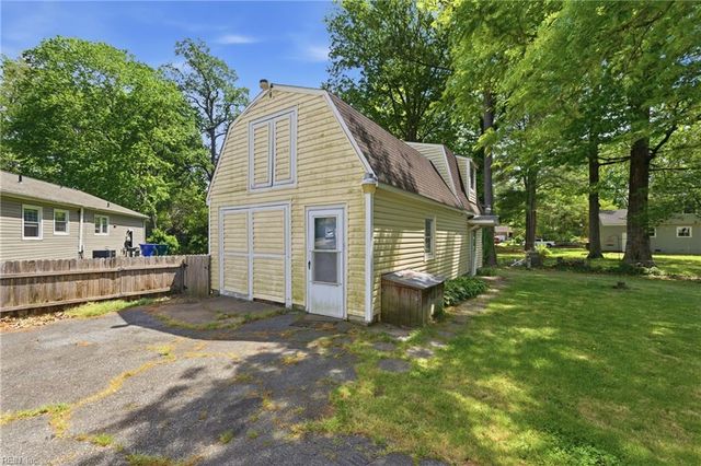 406 Teepee DR, Newport News, VA 23602