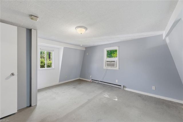 406 Teepee DR, Newport News, VA 23602