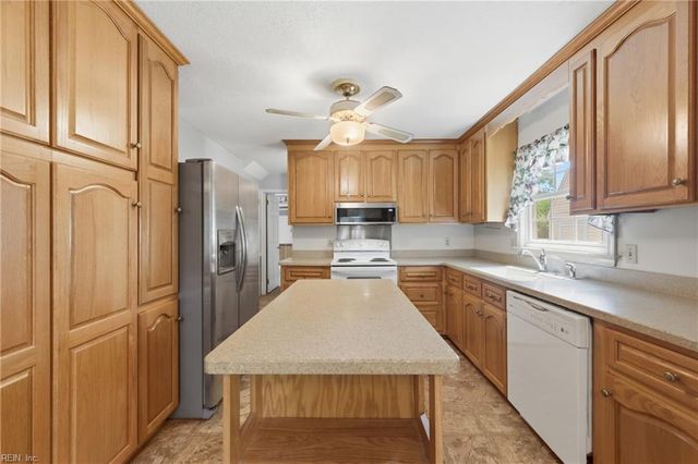 406 Teepee DR, Newport News, VA 23602