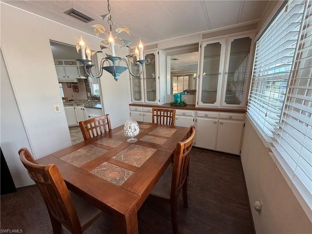 472 Nicklaus BLVD, North Fort Myers, FL 33903