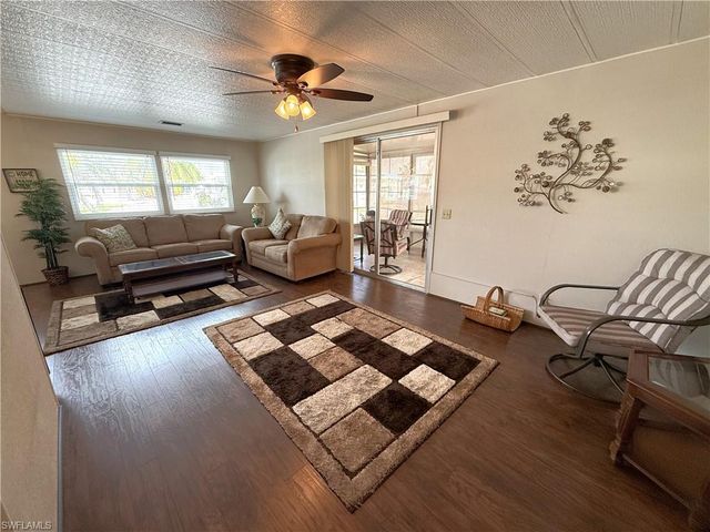 472 Nicklaus BLVD, North Fort Myers, FL 33903