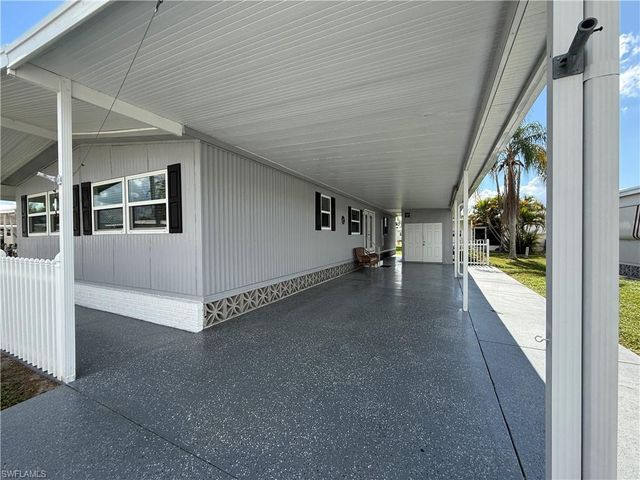 472 Nicklaus BLVD, North Fort Myers, FL 33903