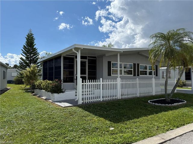 472 Nicklaus BLVD, North Fort Myers, FL 33903