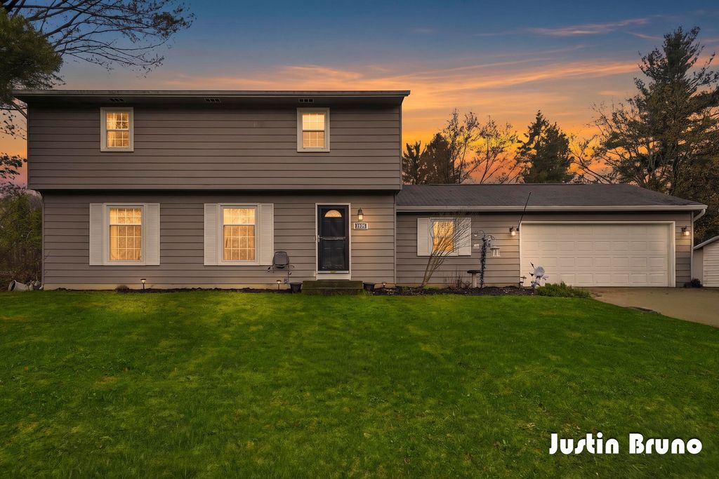 6866 Adaside Drive Se, Ada Twp, MI 49301