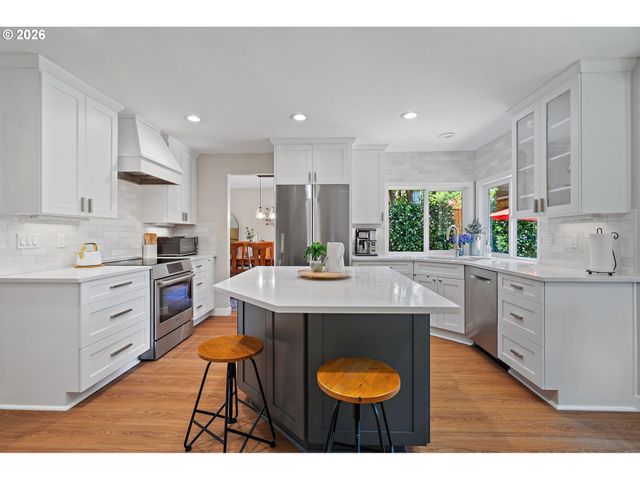 12540 Sw GLACIER LILY Cir, Tigard, OR 97223