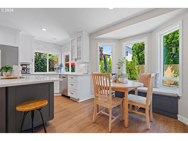 12540 Sw GLACIER LILY Cir, Tigard, OR 97223