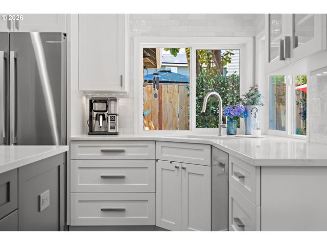 12540 Sw GLACIER LILY Cir, Tigard, OR 97223