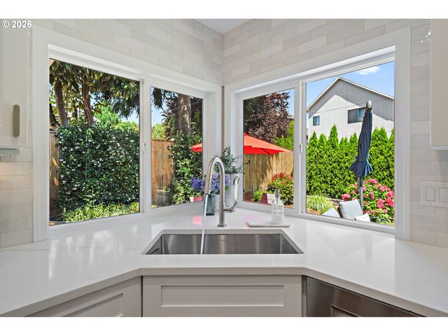 12540 Sw GLACIER LILY Cir, Tigard, OR 97223