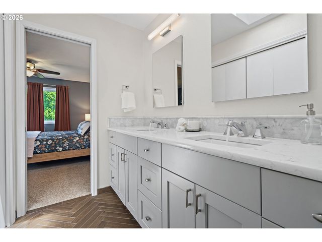 12540 Sw GLACIER LILY Cir, Tigard, OR 97223
