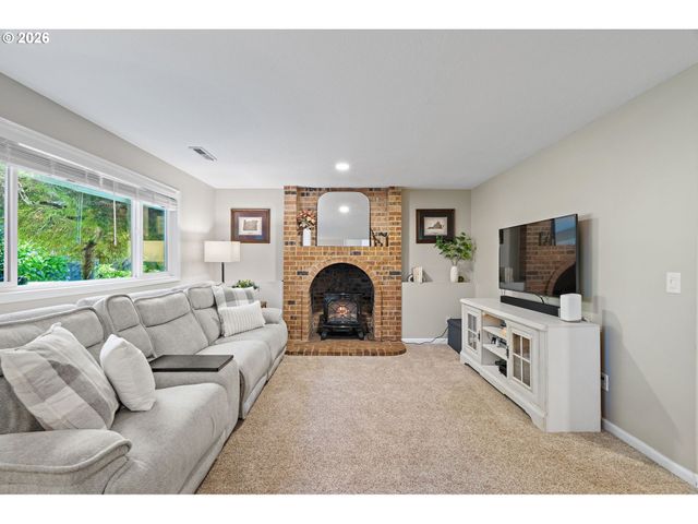 12540 Sw GLACIER LILY Cir, Tigard, OR 97223
