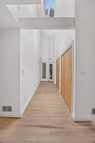 951 Academy Place, Mt Lebanon, PA 15243