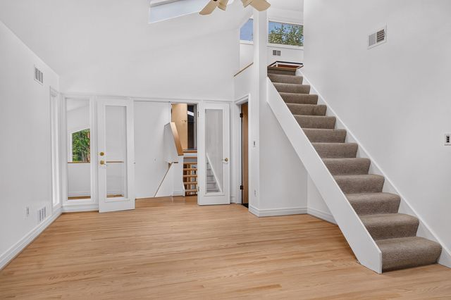 951 Academy Place, Mt Lebanon, PA 15243