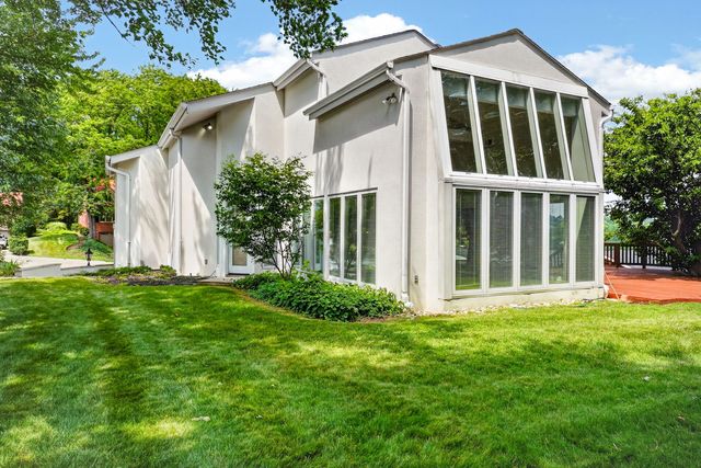 951 Academy Place, Mt Lebanon, PA 15243