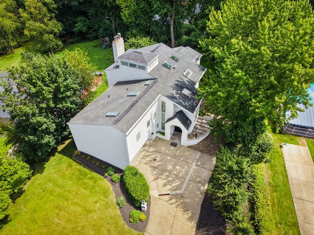 951 Academy Place, Mt Lebanon, PA 15243