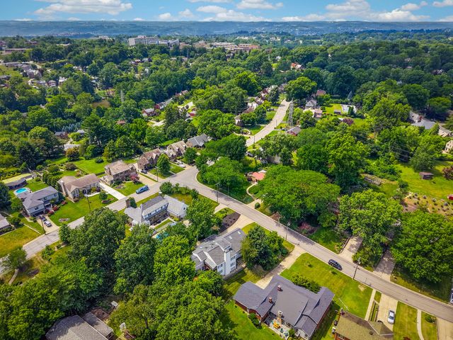 951 Academy Place, Mt Lebanon, PA 15243