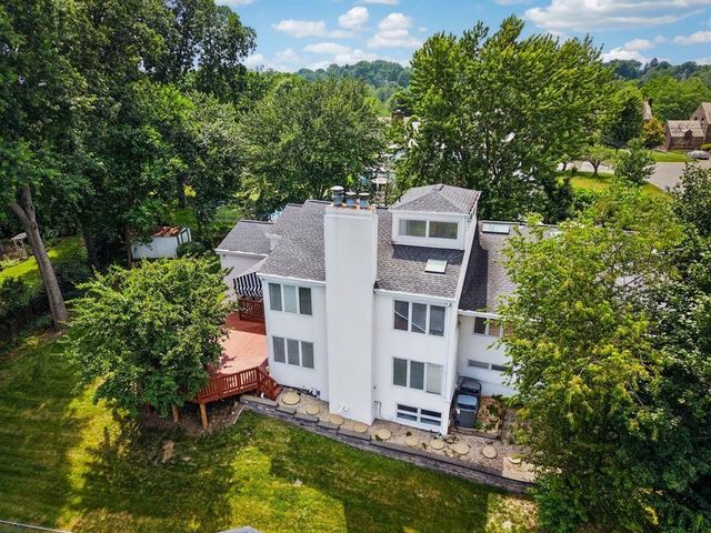 951 Academy Place, Mt Lebanon, PA 15243