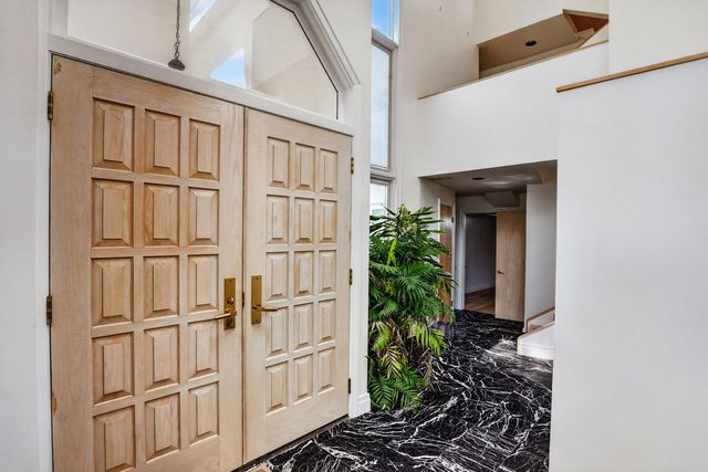 951 Academy Place, Mt Lebanon, PA 15243