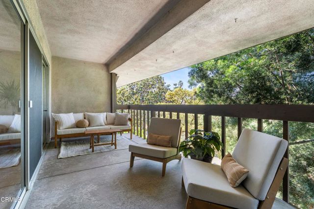 500 S Oak Knoll Avenue 40, Pasadena, CA 91101