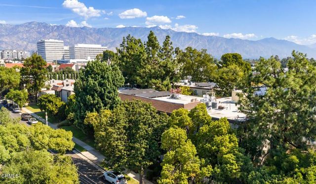 500 S Oak Knoll Avenue 40, Pasadena, CA 91101