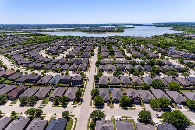 2505 Sun Creek Drive, Little Elm, TX 75068