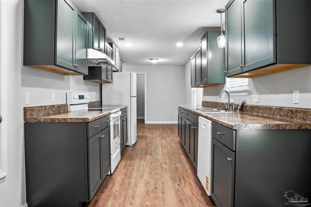 3807 W Moreno St, Pensacola, FL 32505