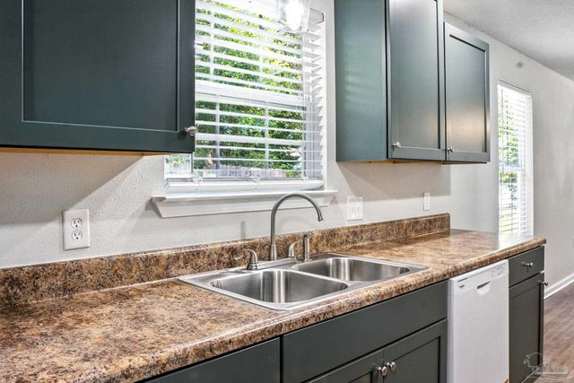 3807 W Moreno St, Pensacola, FL 32505