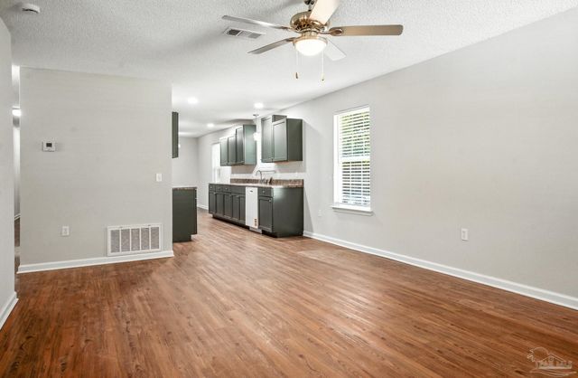 3807 W Moreno St, Pensacola, FL 32505