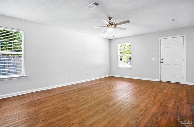 3807 W Moreno St, Pensacola, FL 32505