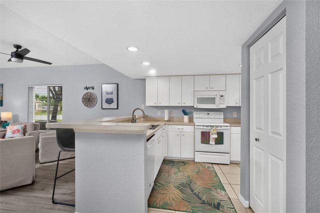 9500 FIDDLERS GREEN CIRCLE 101, Rotonda West, FL 33947