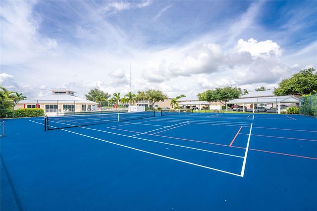 9500 FIDDLERS GREEN CIRCLE 101, Rotonda West, FL 33947