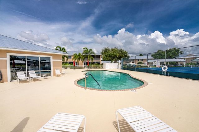 9500 FIDDLERS GREEN CIRCLE 101, Rotonda West, FL 33947