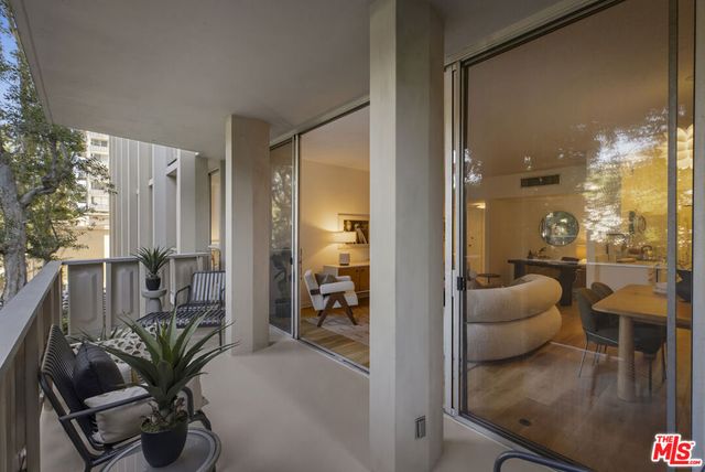 4455 Los Feliz Boulevard 204, Los Angeles, CA 90027