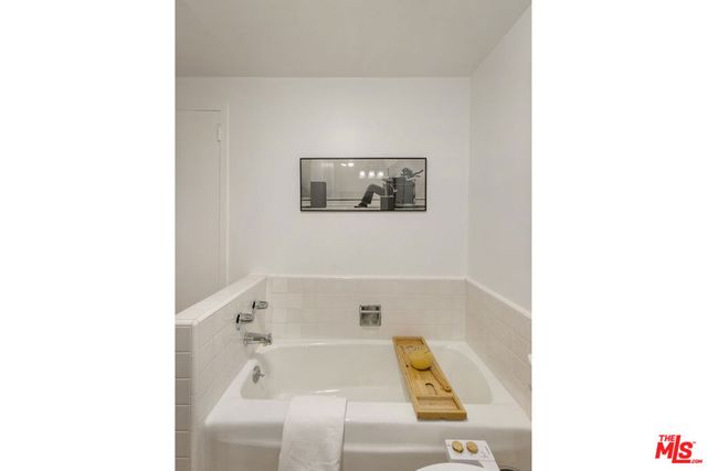 4455 Los Feliz Boulevard 204, Los Angeles, CA 90027
