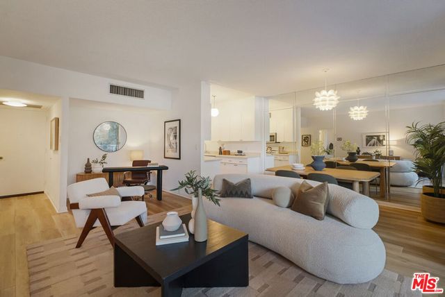 4455 Los Feliz Boulevard 204, Los Angeles, CA 90027