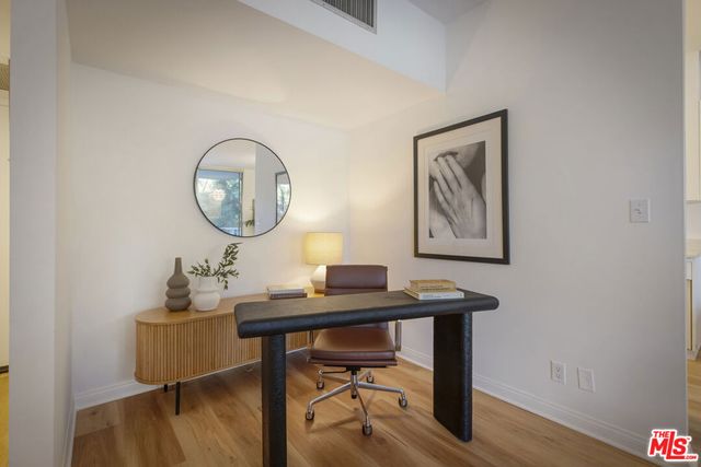 4455 Los Feliz Boulevard 204, Los Angeles, CA 90027