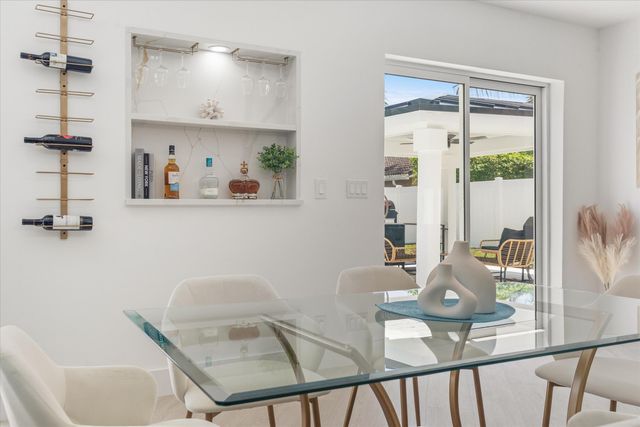 22100 Serenata Circle W, Boca Raton, FL 33433