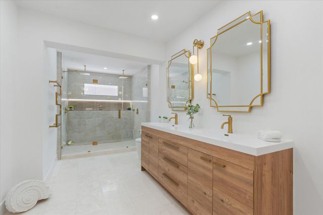 22100 Serenata Circle W, Boca Raton, FL 33433