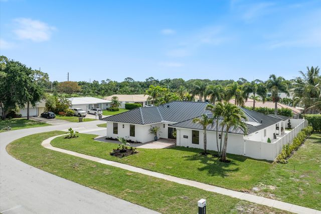 22100 Serenata Circle W, Boca Raton, FL 33433