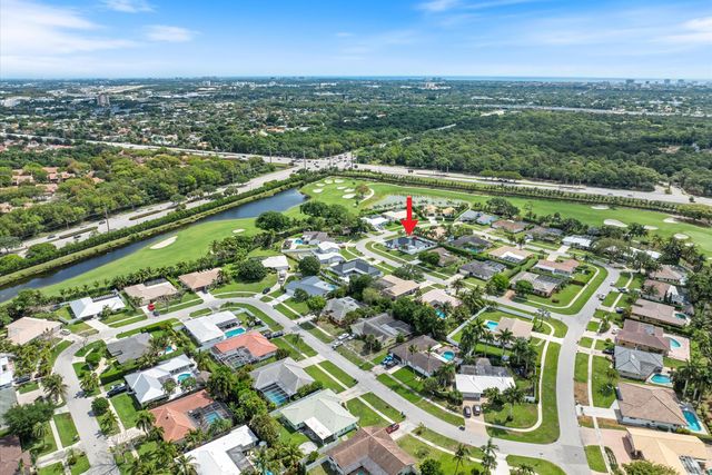 22100 Serenata Circle W, Boca Raton, FL 33433