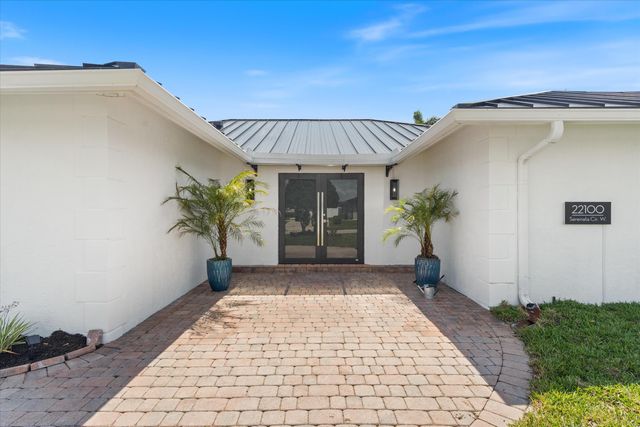 22100 Serenata Circle W, Boca Raton, FL 33433