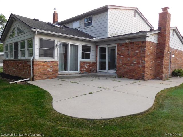 5726 Marble Drive, Troy, MI 48085